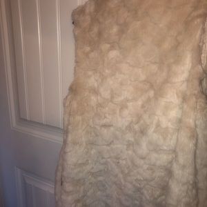 Fur vest